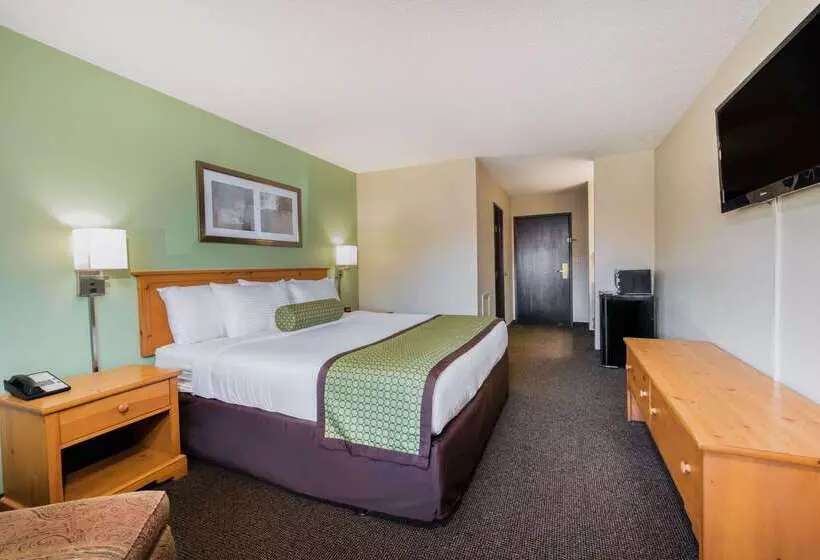 هتل Baymont By Wyndham Pierre