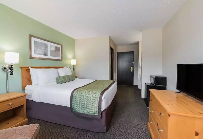 هتل Baymont By Wyndham Pierre