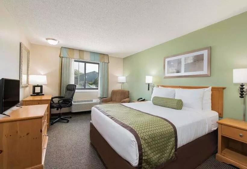 هتل Baymont By Wyndham Pierre