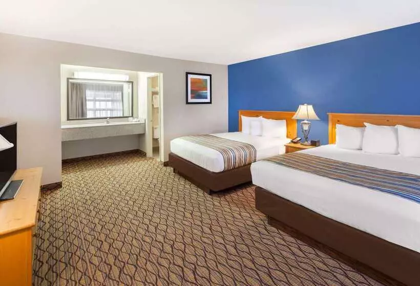 호텔 Baymont By Wyndham St. Ignace Lakefront