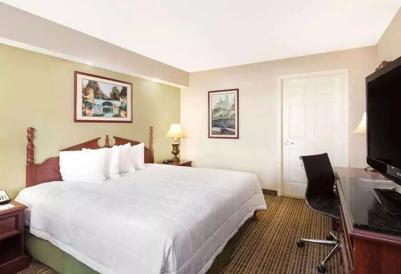 호텔 Baymont By Wyndham Tullahoma