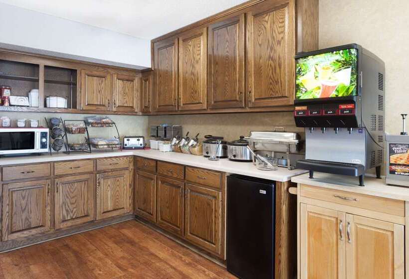 ホテル Baymont By Wyndham Tullahoma