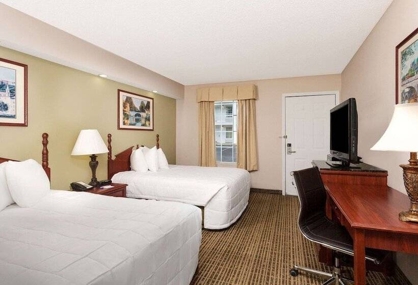 ホテル Baymont By Wyndham Tullahoma