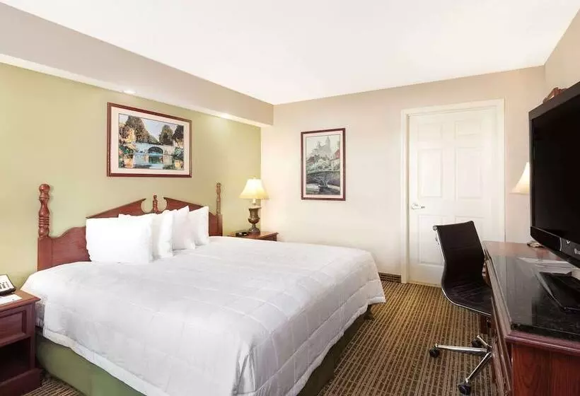 호텔 Baymont By Wyndham Tullahoma