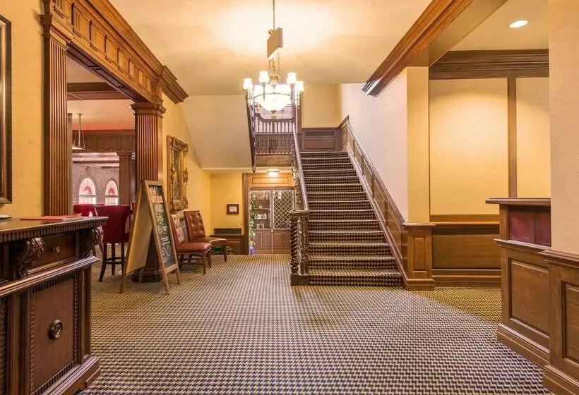 ホテル The Exeter Inn