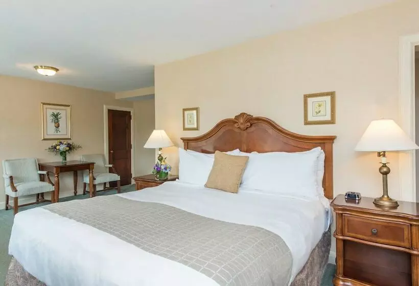 ホテル The Exeter Inn