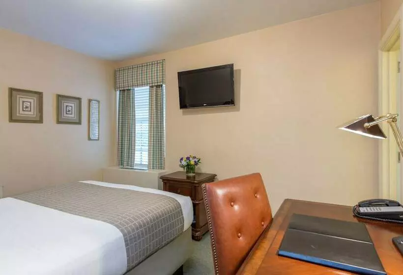 ホテル The Exeter Inn