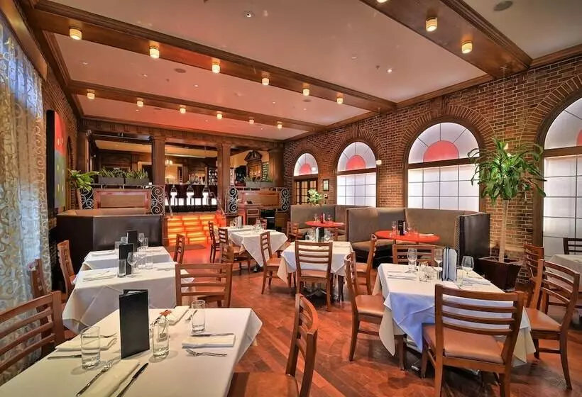 ホテル The Exeter Inn