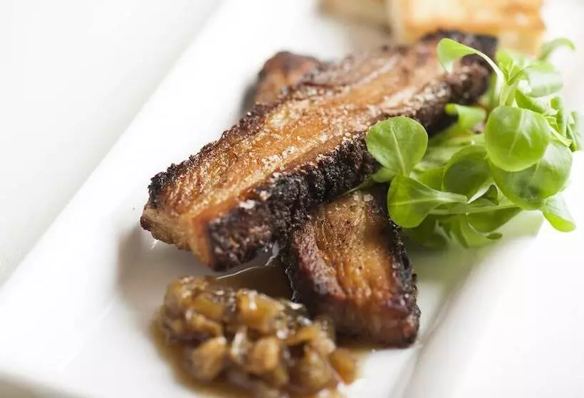 ホテル The Exeter Inn