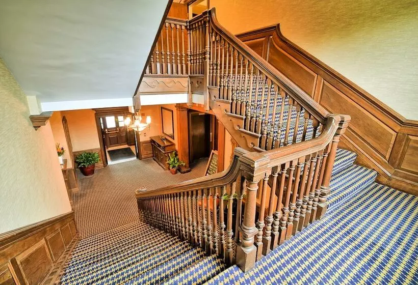 ホテル The Exeter Inn