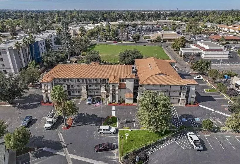 Hillstone Inn Tulare, Ascend Hotel Collection