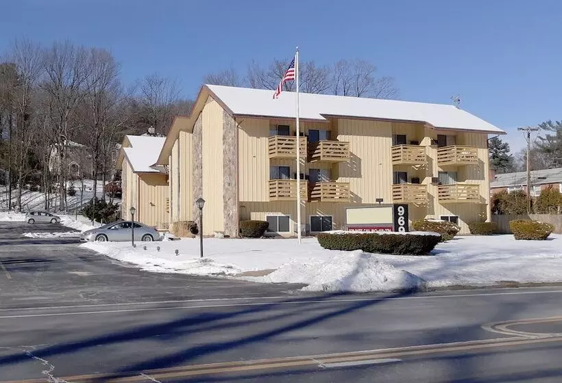 ホテル Iron Horse Inn