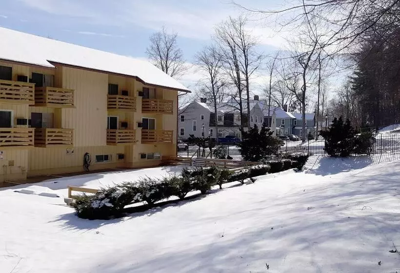 ホテル Iron Horse Inn