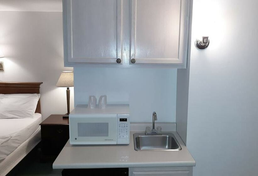 فندق Iron Horse Inn