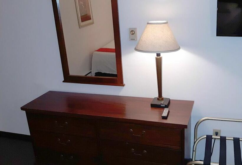 فندق Iron Horse Inn