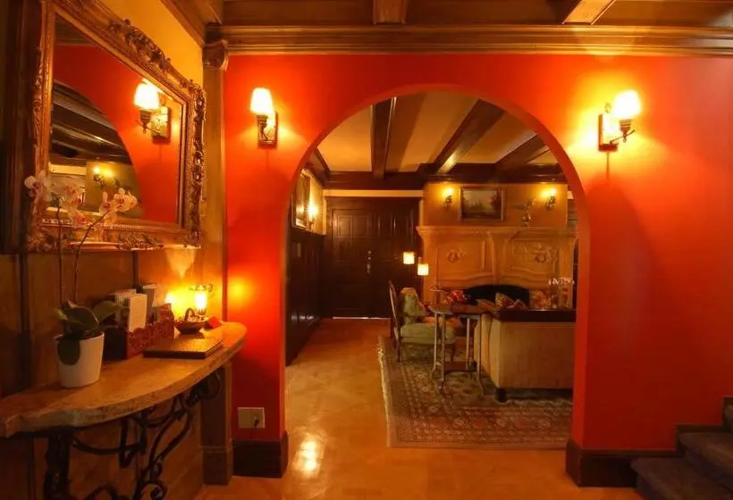 هتل Jackson Court