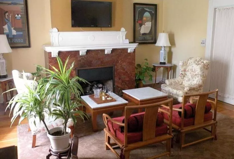 هتل Jackson Court