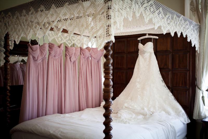 فندق Ironclad Inn & Bourbon Room