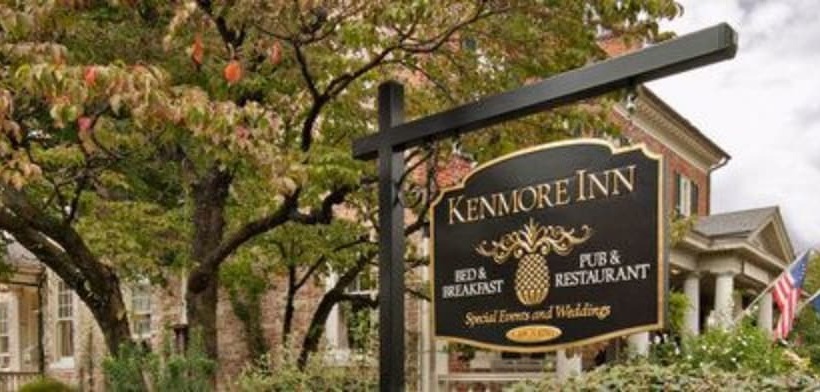 فندق Ironclad Inn & Bourbon Room