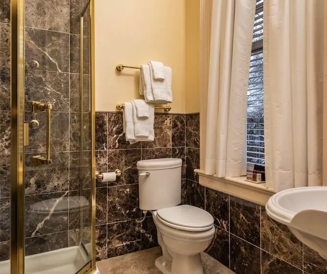 ホテル Ironclad Inn & Bourbon Room