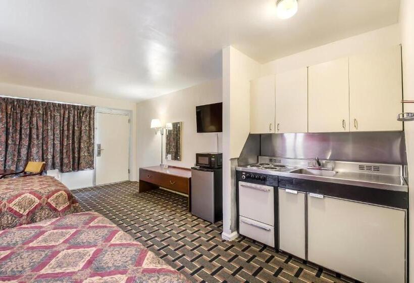 호텔 Knights Inn Cleveland