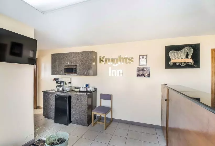 Отель Knights Inn   Cleveland