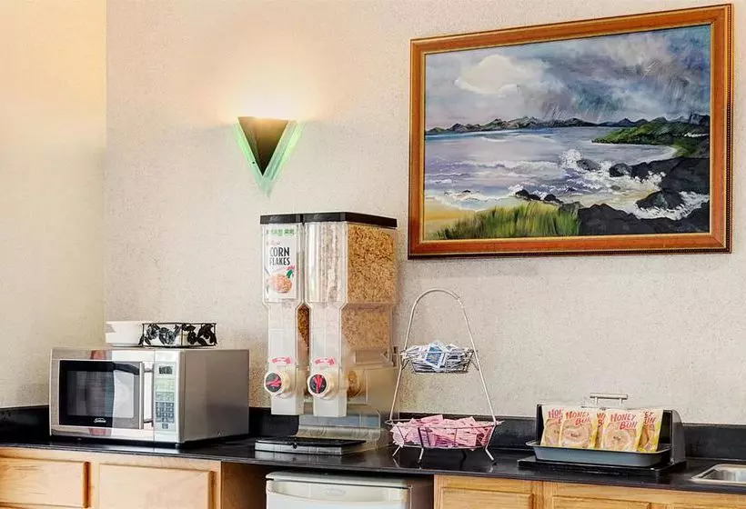 فندق Express Inn