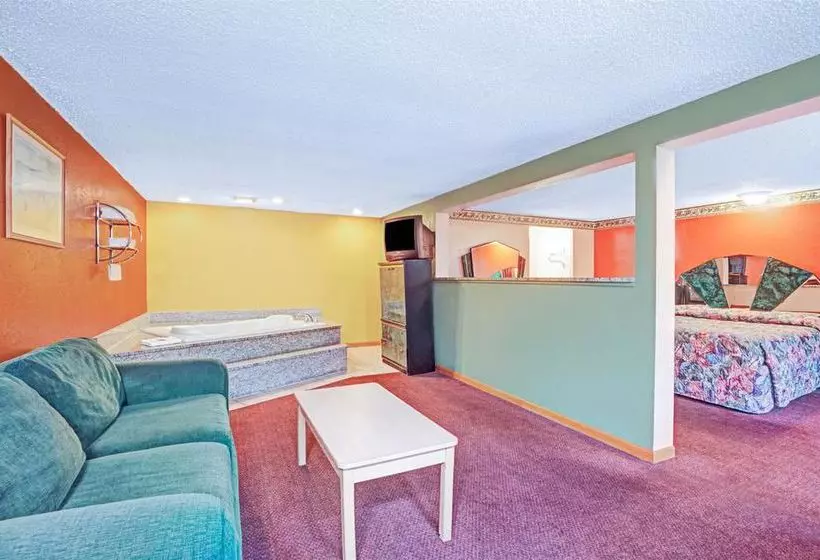 فندق Express Inn