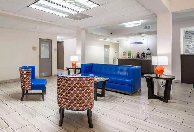 هتل Quality Inn Jacksonville Near Camp Lejeune