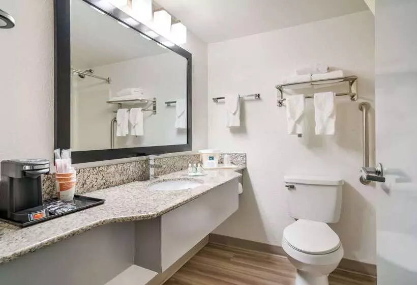 هتل Quality Inn Jacksonville Near Camp Lejeune