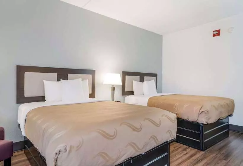 هتل Quality Inn Jacksonville Near Camp Lejeune