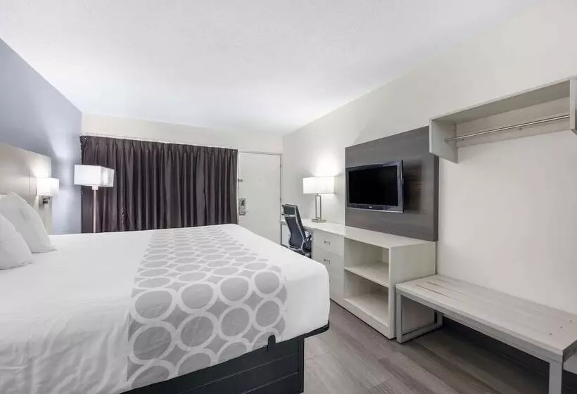 فندق Suburban Studios Cookeville