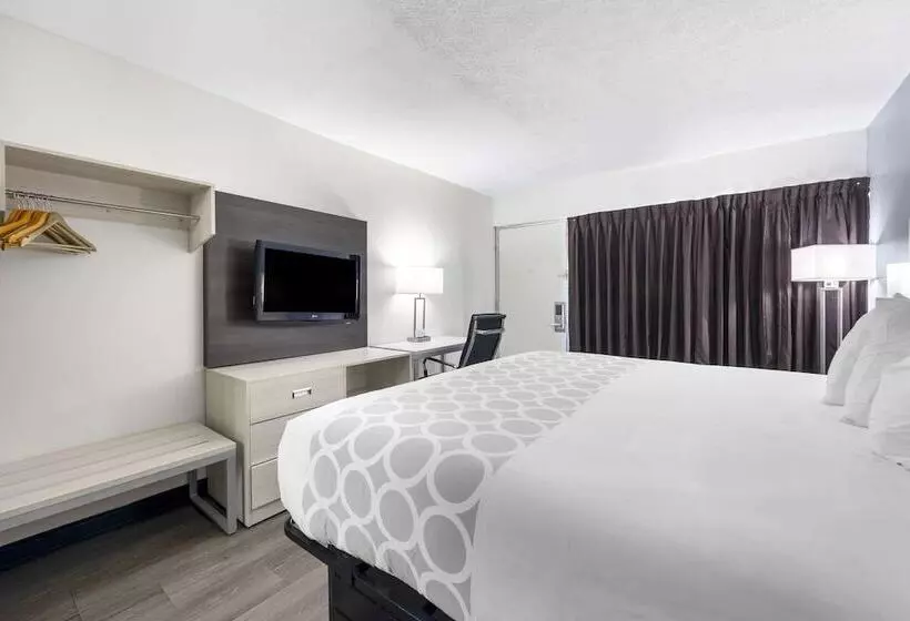 فندق Suburban Studios Cookeville