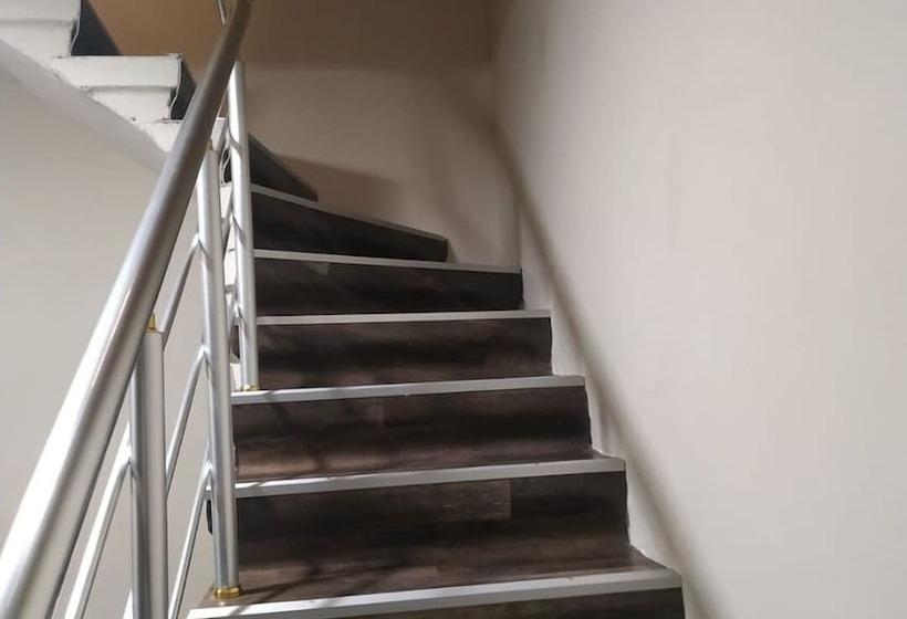 簡易ホテル Petek