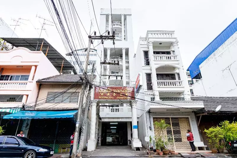 هتل Boonchai Mansion