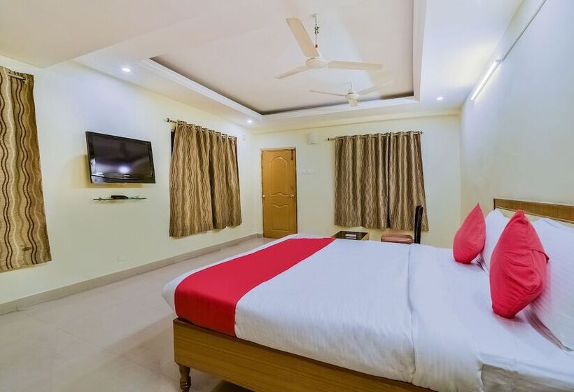 Hotell Gayatri Grand By Oyo Rooms