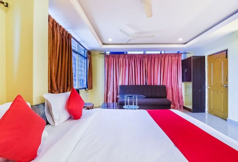 Hotell Gayatri Grand By Oyo Rooms