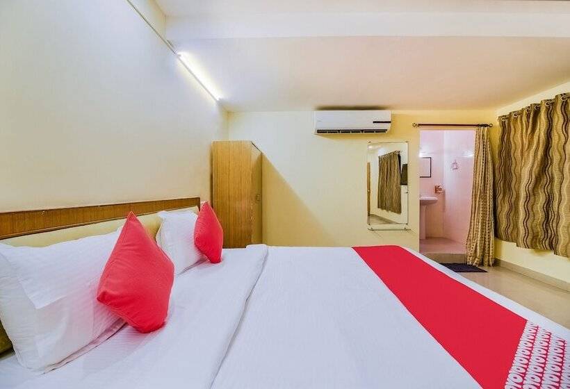 Hotell Gayatri Grand By Oyo Rooms