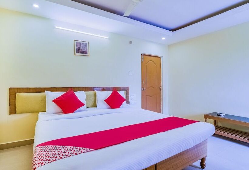 Hotell Gayatri Grand By Oyo Rooms