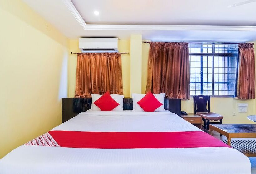 Hotell Gayatri Grand By Oyo Rooms