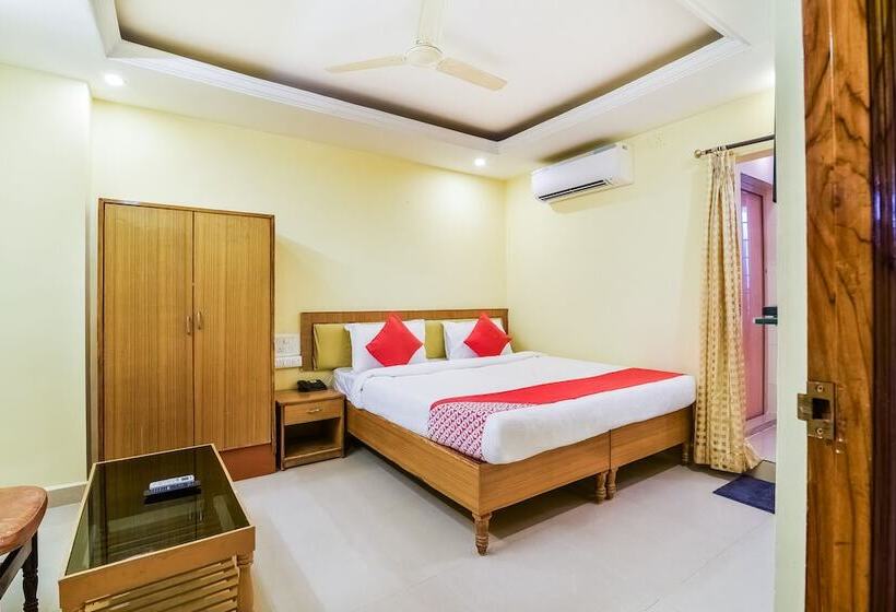 Hotell Gayatri Grand By Oyo Rooms