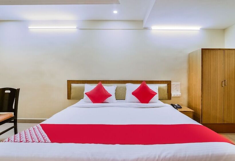 Hotell Gayatri Grand By Oyo Rooms