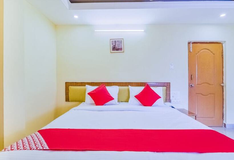Hotell Gayatri Grand By Oyo Rooms