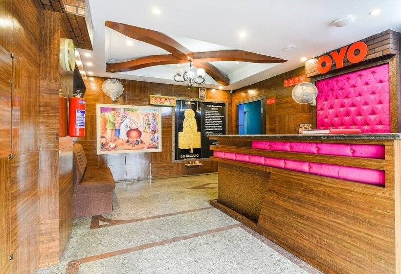 Hotell Gayatri Grand By Oyo Rooms