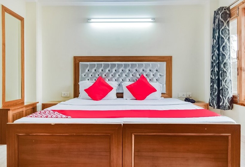 בית מלון כפרי Kalra Regancy By Oyo Rooms