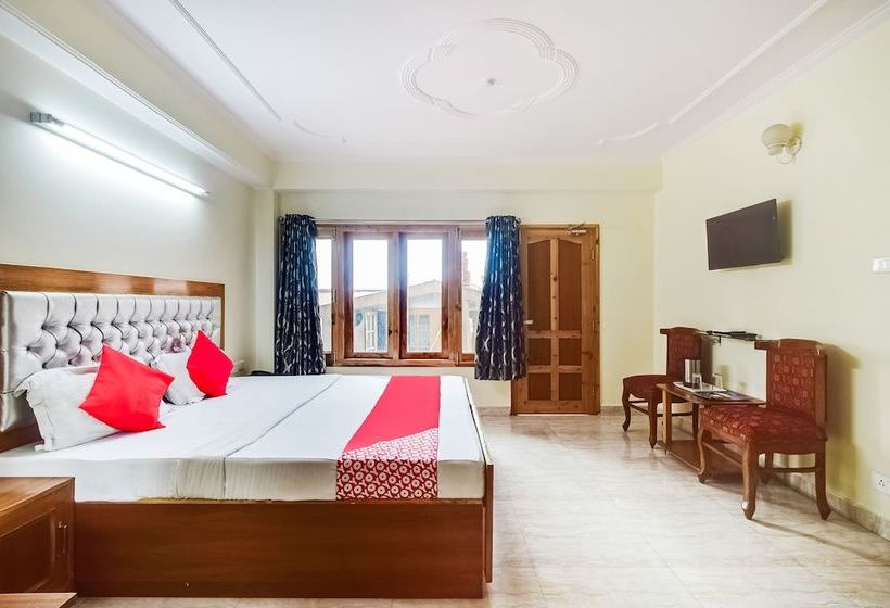 בית מלון כפרי Kalra Regancy By Oyo Rooms