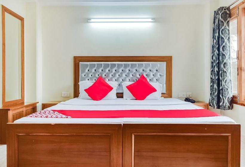 בית מלון כפרי Kalra Regancy By Oyo Rooms