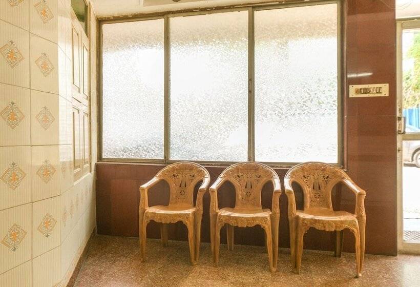 هتل Spot On 60491 Harini Lodge