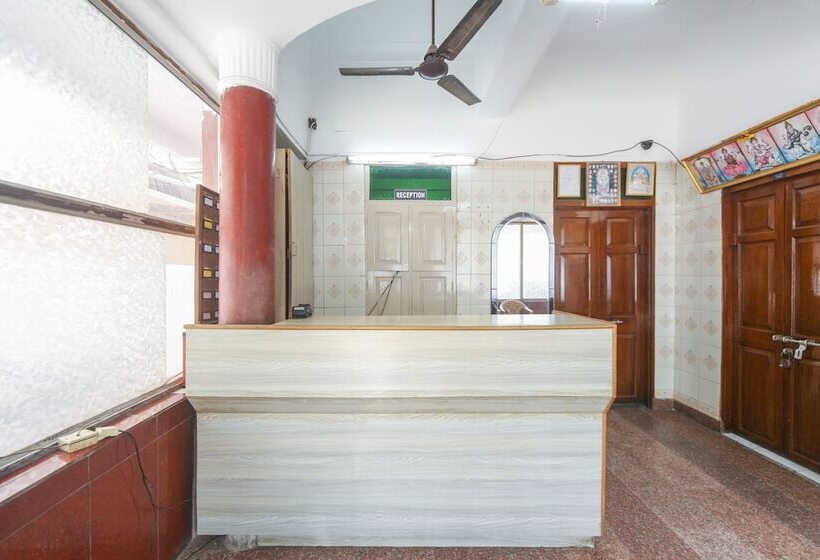 هتل Spot On 60491 Harini Lodge