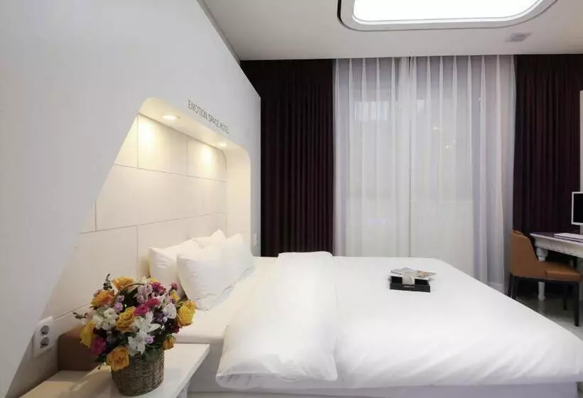 ホテル Urban Stay
